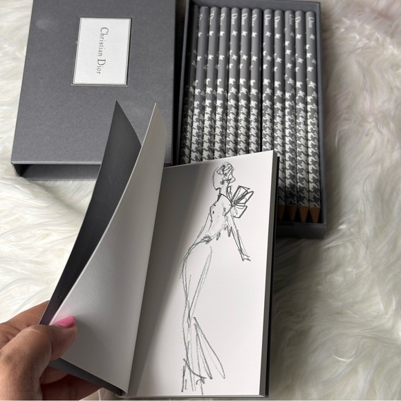 Christian Dior Sketch Pad and Pencils Bundle with Box - Picture 7 of 15